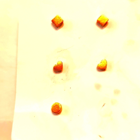 Studs pairs and mismatched. Same theme. Infant studs piercings. Vintage - Picture 4 of 6